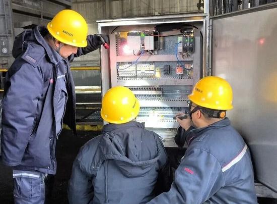 党建引领党员突击队完成3号翻车机大修改造(图2) 党建引领党员突击队完成3号翻车机大修改造(图2)