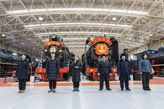 沉浸式情景剧再现百年铁路风云(图8)