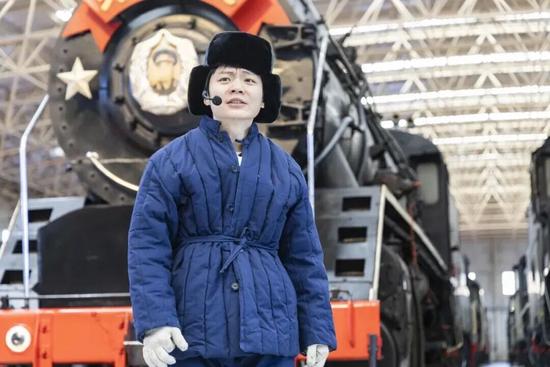 沉浸式情景剧再现百年铁路风云(图7)