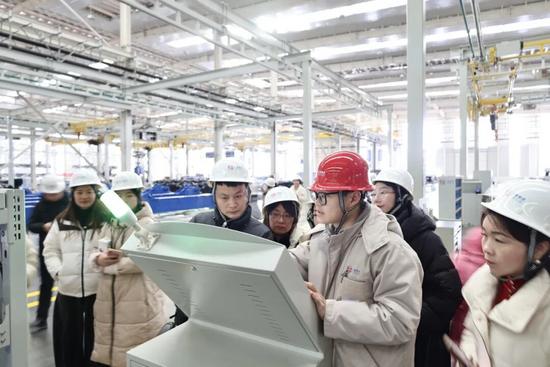 战略伙伴回访 | 湖北齐信团队赴我司参观交流(图2) 战略伙伴回访 | 湖北齐信团队赴我司参观交流(图2)
