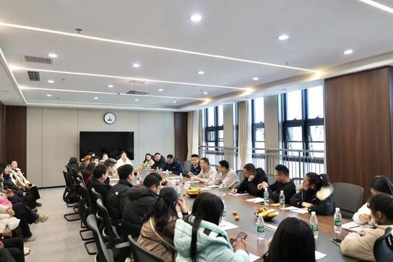 战略伙伴回访 | 湖北齐信团队赴我司参观交流(图4) 战略伙伴回访 | 湖北齐信团队赴我司参观交流(图4)