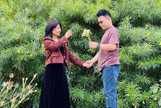 圆满“跨国恋”!这两名铁路人,回国结婚了|火车·悦读(图8) 圆满“跨国恋”!这两名铁路人,回国结婚了|火车·悦读(图8)