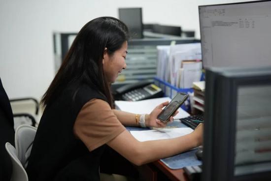 圆满“跨国恋”!这两名铁路人,回国结婚了|火车·悦读(图11) 圆满“跨国恋”!这两名铁路人,回国结婚了|火车·悦读(图11)