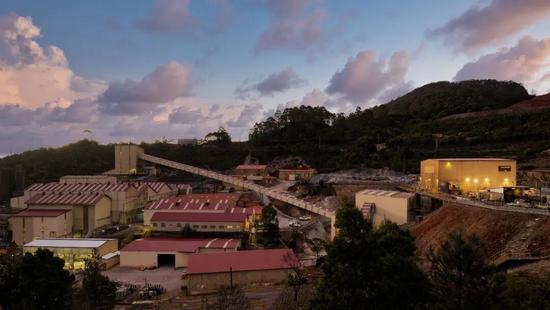 国际科研合作新突破 深部采矿技术攻关启动(图1) 国际科研合作新突破 深部采矿技术攻关启动(图1)