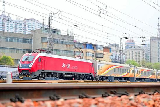 中国高铁营业里程突破5万公里 包银高铁等多条新线密集开通(图10)