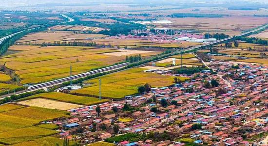 中国高铁营业里程突破5万公里 包银高铁等多条新线密集开通(图11)