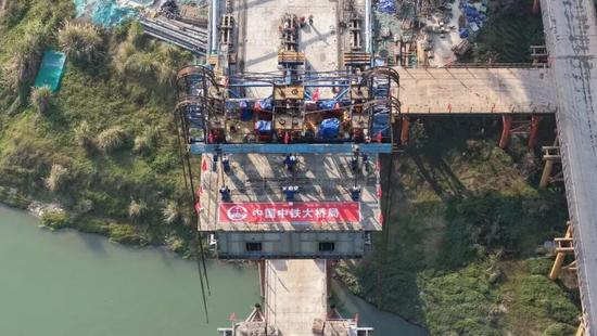 中国中铁2025年度绿色施工科技示范工程揭晓 多项世界级桥梁工程入选(图33) 中国中铁2025年度绿色施工科技示范工程揭晓 多项世界级桥梁工程入选(图33)