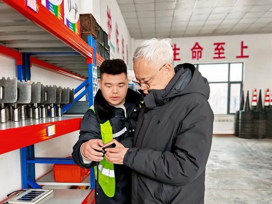 公路运营公司领导赴长太项目宣讲二十届四中全会精神并督导检查(图1)