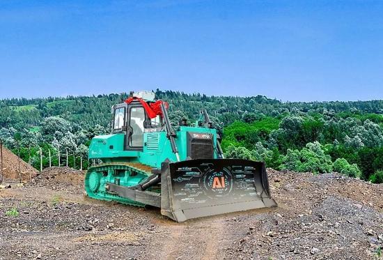 全球首台AI纯电无人推土机投入运营 破解矿山高危作业难题(图2)