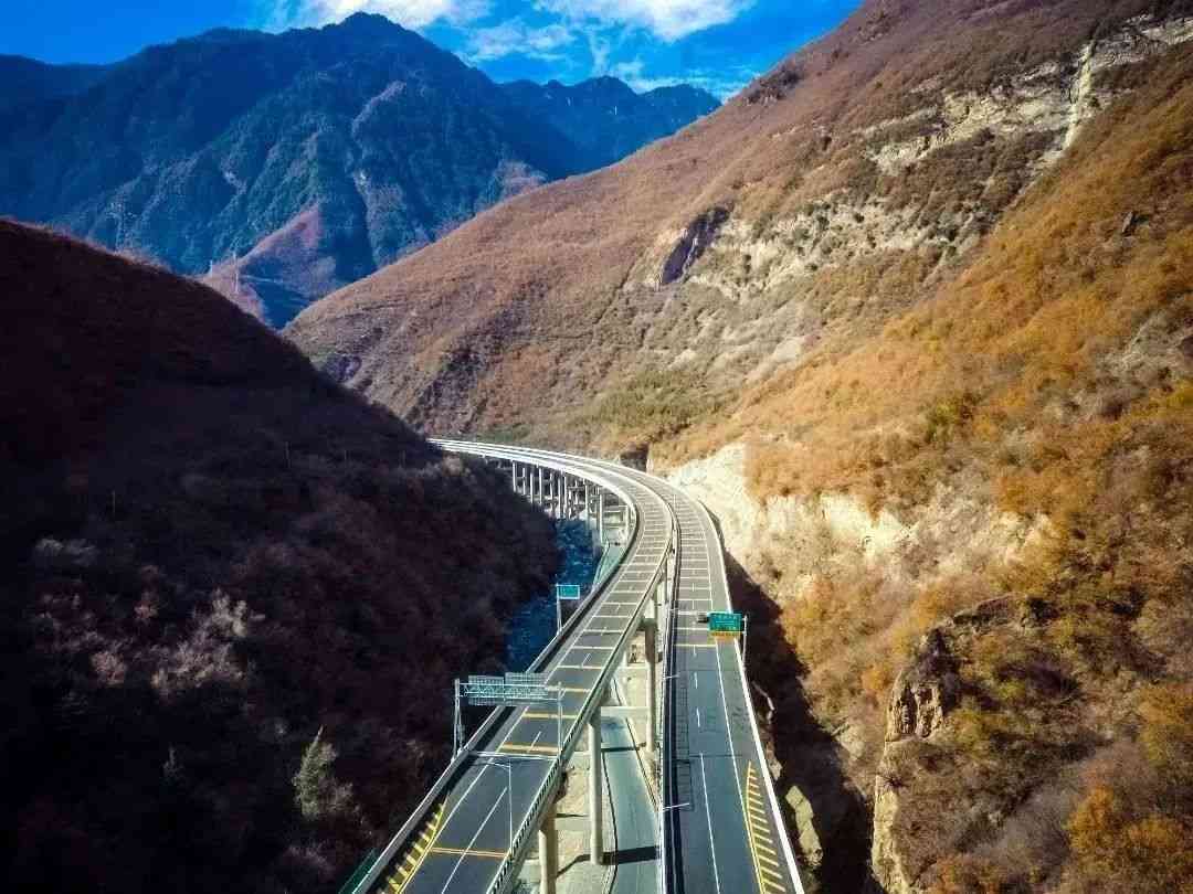九绵高速九寨沟段正式试运行 BIM技术助力高原交通建设