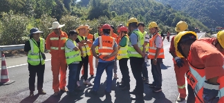 高速公路微表处施工标准化观摩会成功举行，提升养护工程质量(图2)