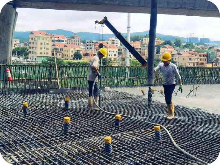 溪东路A标全线贯通提前60天完成施工任务(图1)