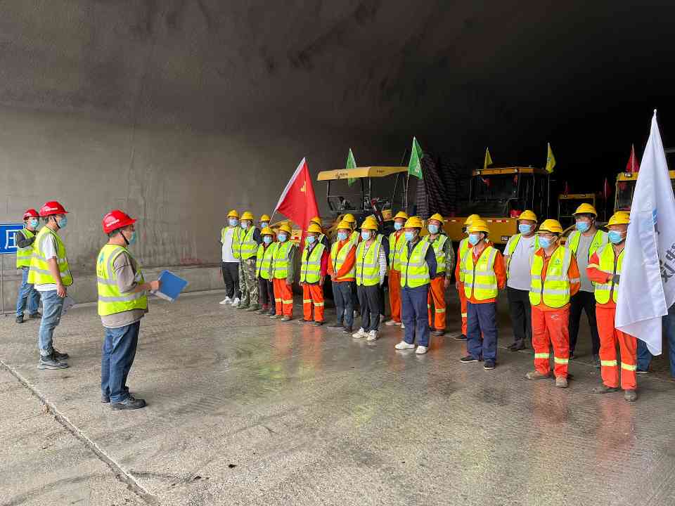 海沧疏芦项目AC-16C改性沥青混凝土中面层试验段顺利完成(图3)