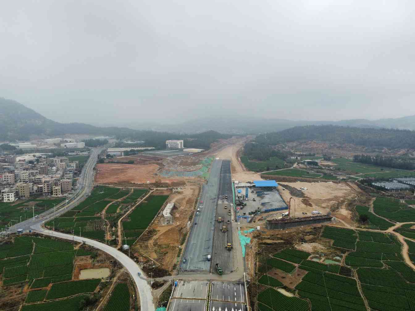 6(1)(1).jpg 厦门翔安机场高速精细化施工观摩会成功举办,推进路面工程品质提升(图6)