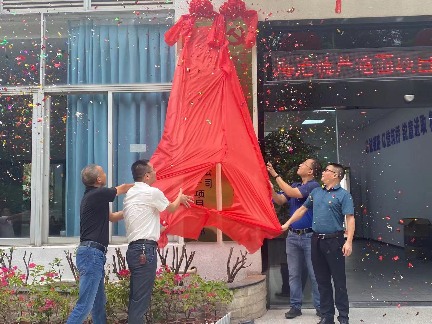 海沧疏港通道与芦澳路沥青路面项目正式开工运营(图1)