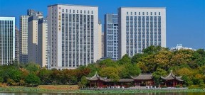 氧化铽三个月涨23%，中国稀土净利飙194%，重稀土龙头周期反转